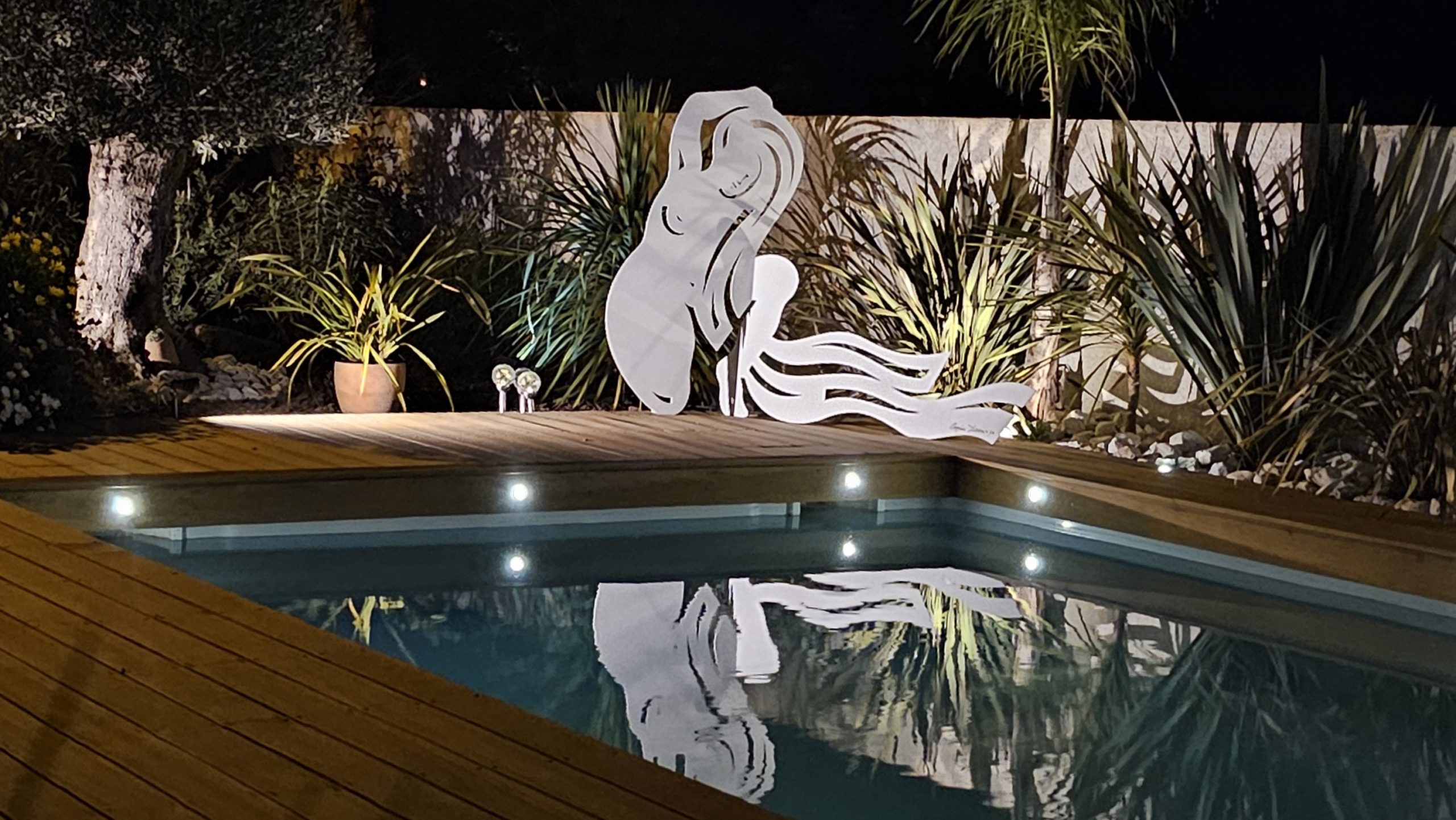 Œuvre de sculpture pour environnement extérieur