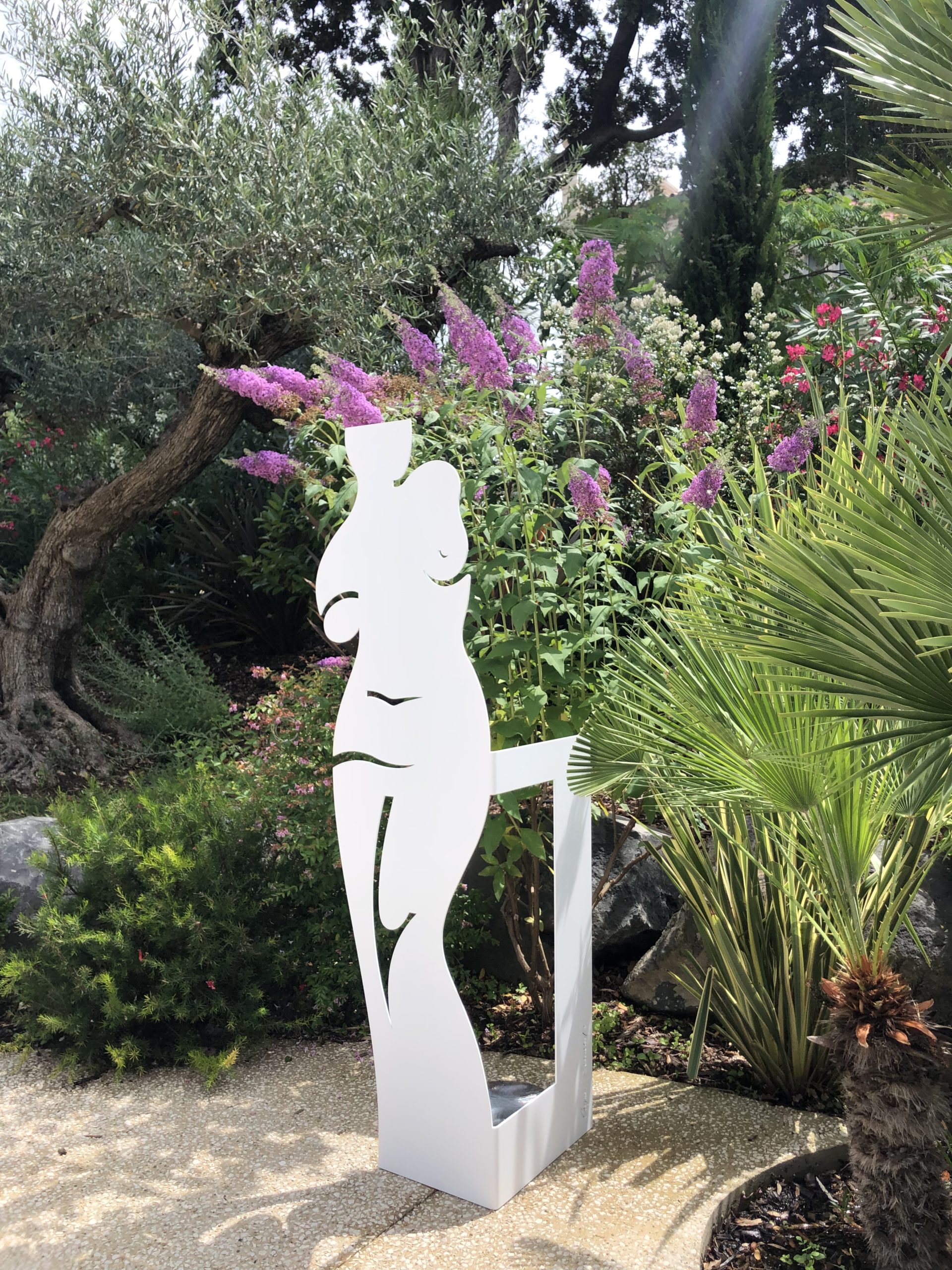 Sculpture contemporaine en métal innovant