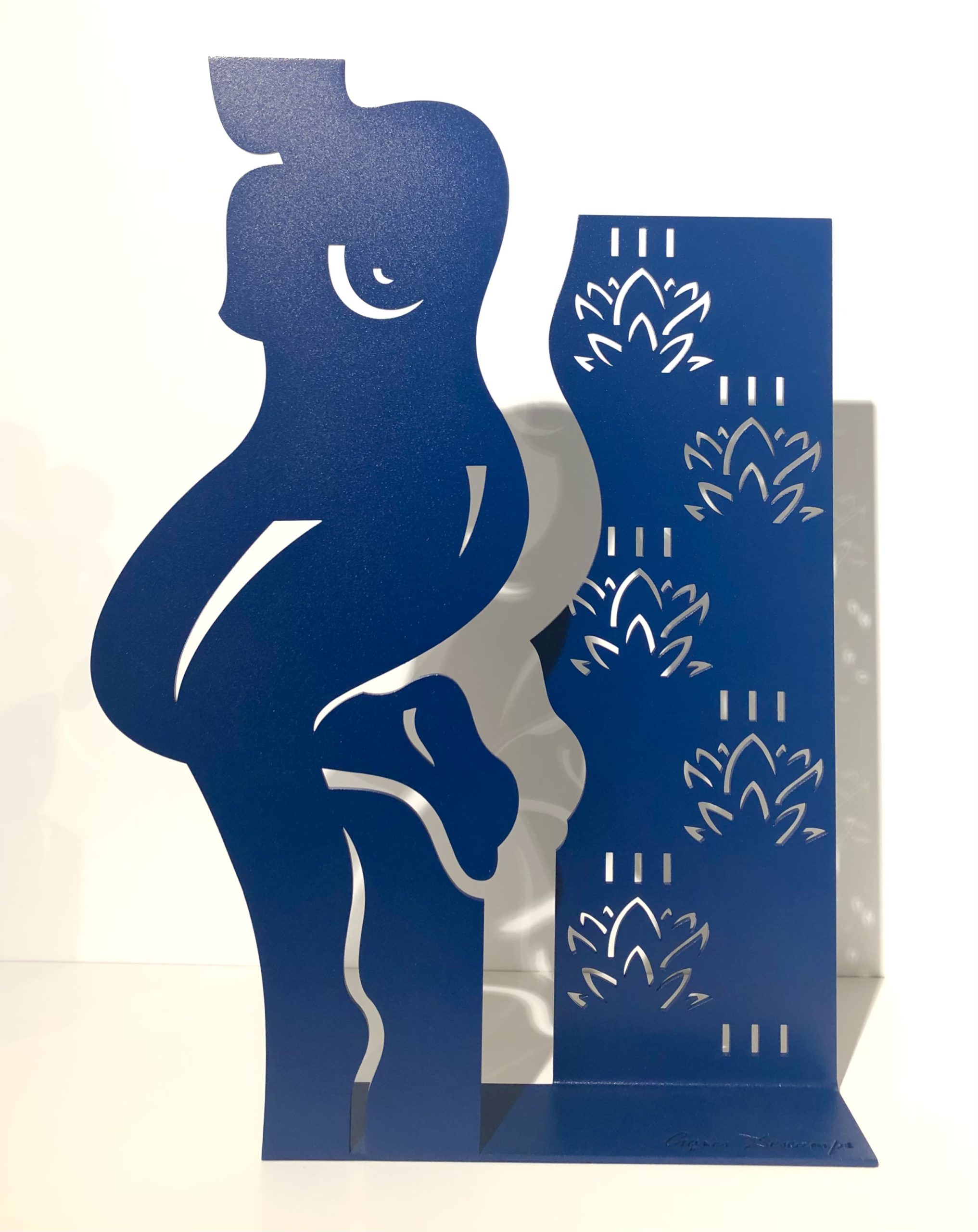 Pièce sculpturale contemporaine en art